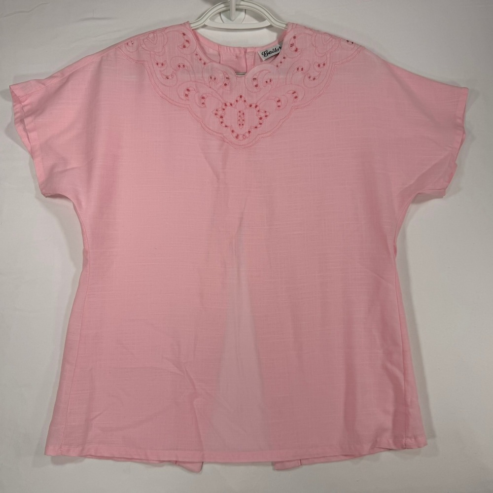 Gailord Eyelet Blouse Womens M Pink Good Vintage Button Back Embroidered Top
